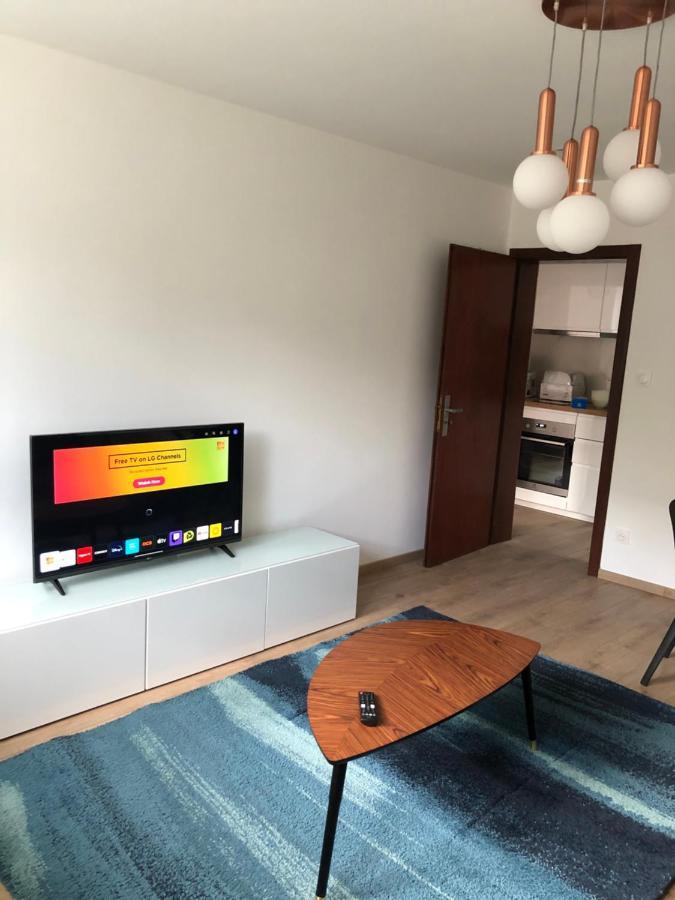 Joli Dans Maison Remise A Neuf *