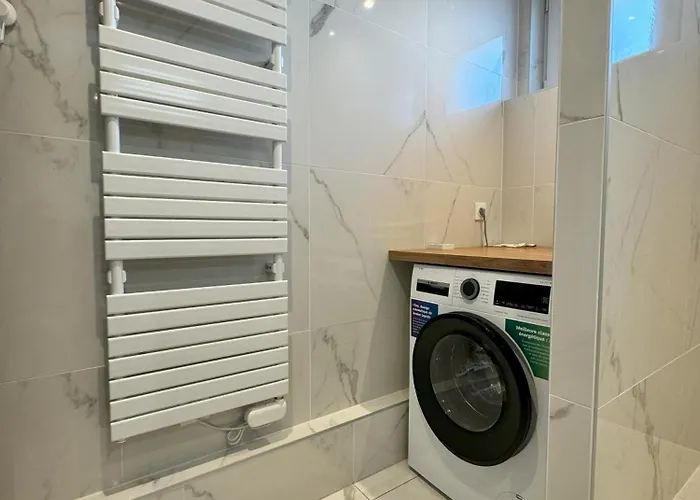 Joli Appartement Dans Une Maison Remise A Neuf